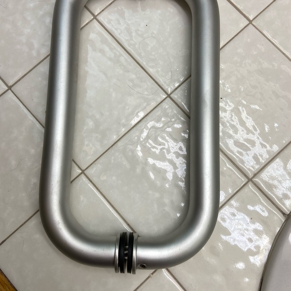 Shower door handle - Picture 1 of 2
